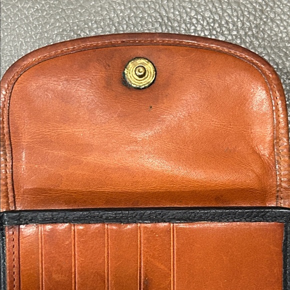 Vintage Dooney & Bourke All-Weather Pebbled Leather Wallet GUVC - Picture 5 of 10
